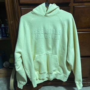 FEAR OF GOD ESSENTIALS CANARY SZ SMALL